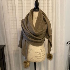 Knit draped scarf with fur poms